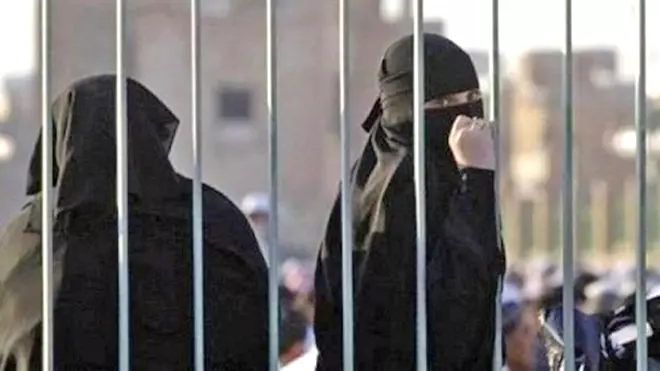 النساء ضحايا ثلاثي التقاليد والعادات والموروث